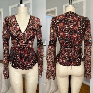 BCBG fall print ruffle top in size XS